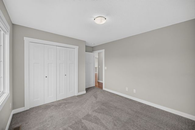 216 NW Lexington Drive, Waukee, IA 50263