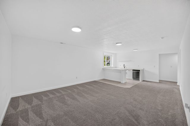 216 NW Lexington Drive, Waukee, IA 50263