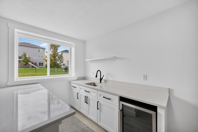 216 NW Lexington Drive, Waukee, IA 50263