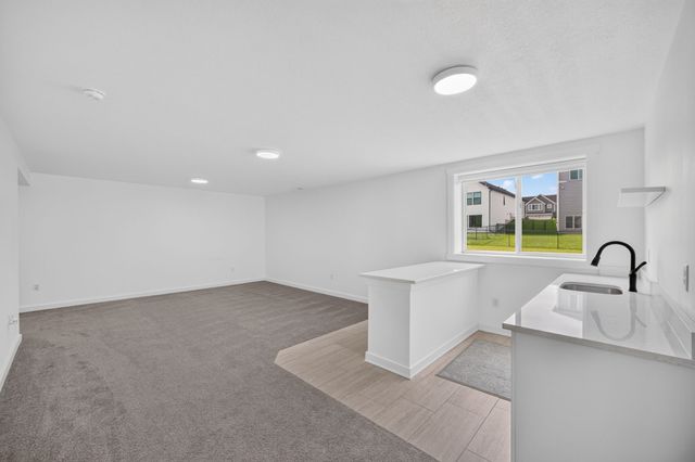 216 NW Lexington Drive, Waukee, IA 50263