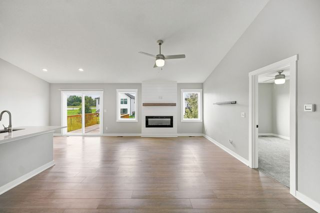 216 NW Lexington Drive, Waukee, IA 50263