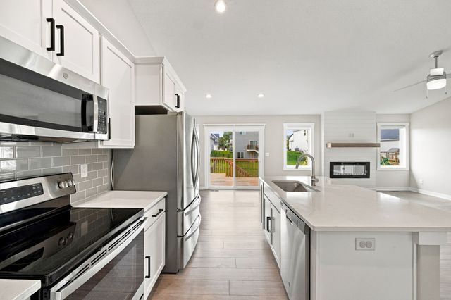 216 NW Lexington Drive, Waukee, IA 50263