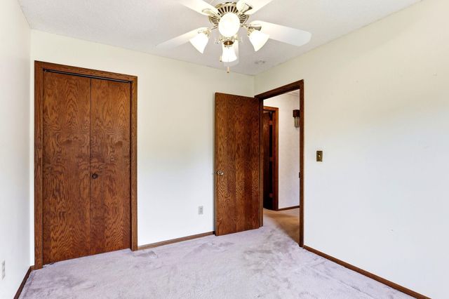 525 Lakewood Drive S, Maplewood, MN 55119