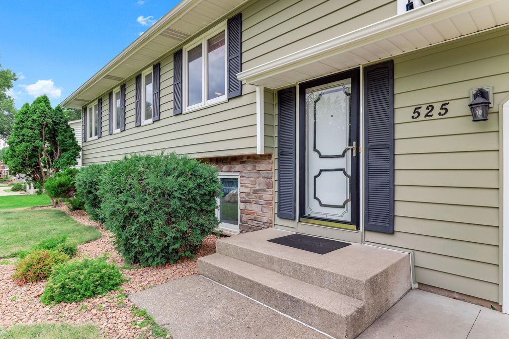 525 Lakewood Drive S, Maplewood, MN 55119 — photo 3