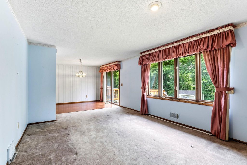 525 Lakewood Drive S, Maplewood, MN 55119 — photo 5