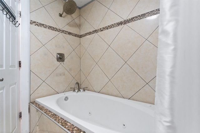 5001 Texas Avenue, La Marque, TX 77568