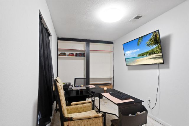 5001 Texas Avenue, La Marque, TX 77568