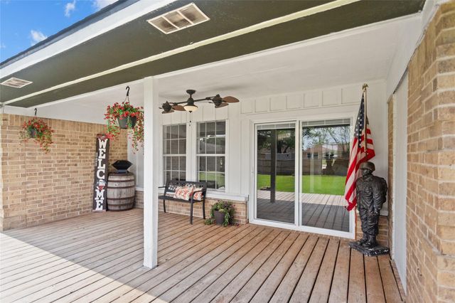 5001 Texas Avenue, La Marque, TX 77568