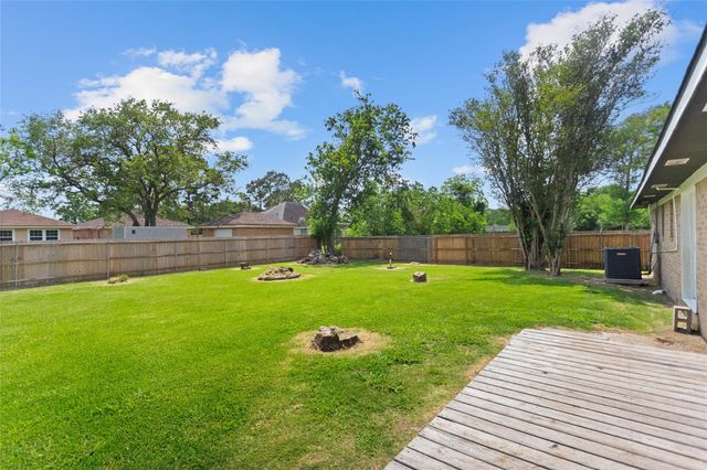 5001 Texas Avenue, La Marque, TX 77568