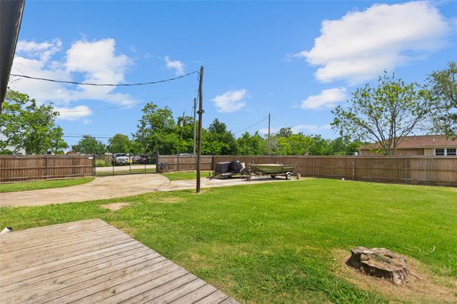 5001 Texas Avenue, La Marque, TX 77568