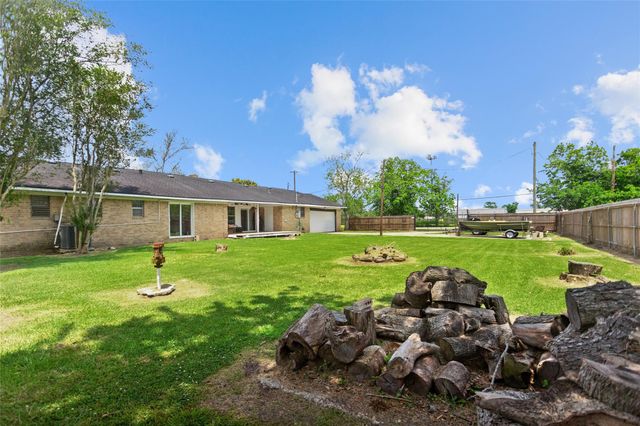 5001 Texas Avenue, La Marque, TX 77568