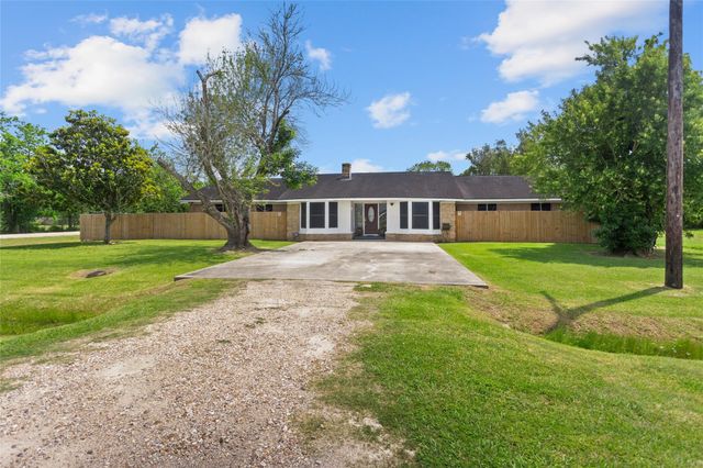 5001 Texas Avenue, La Marque, TX 77568