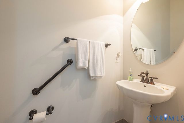 3485 Manor Grove Cir, Glen Allen, VA 23059