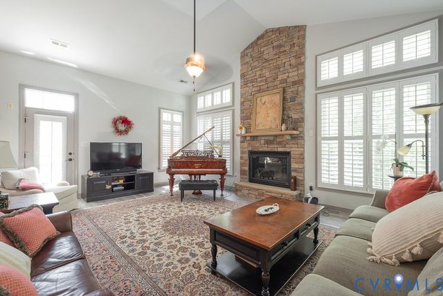 3485 Manor Grove Cir, Glen Allen, VA 23059