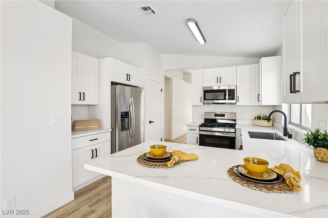 7400 Queen Palm Drive, Las Vegas, NV 89128