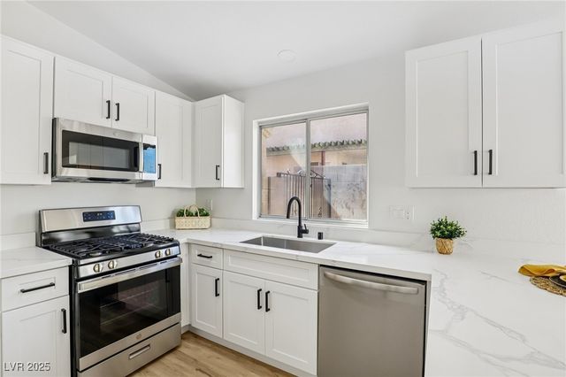 7400 Queen Palm Drive, Las Vegas, NV 89128