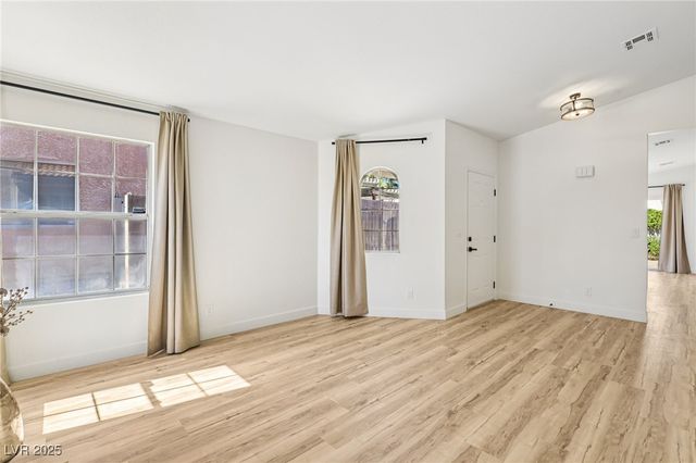 7400 Queen Palm Drive, Las Vegas, NV 89128