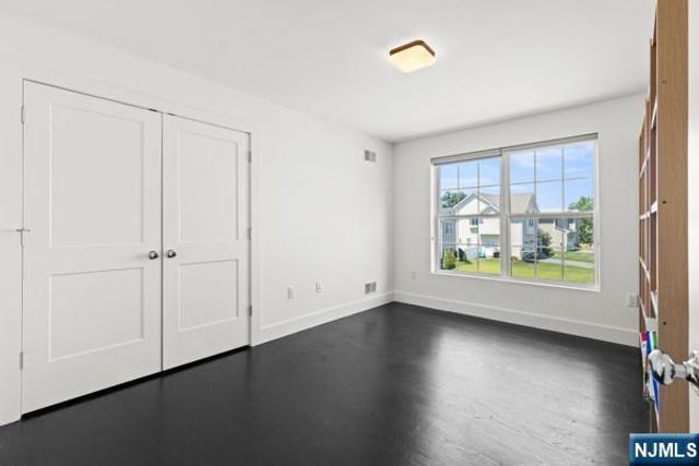 28 Lamb Court, Norwood, NJ 07648