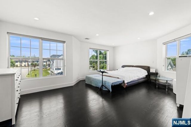28 Lamb Court, Norwood, NJ 07648