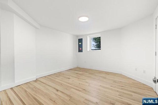 28 Lamb Court, Norwood, NJ 07648