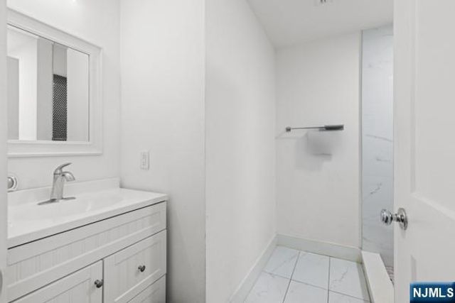 28 Lamb Court, Norwood, NJ 07648