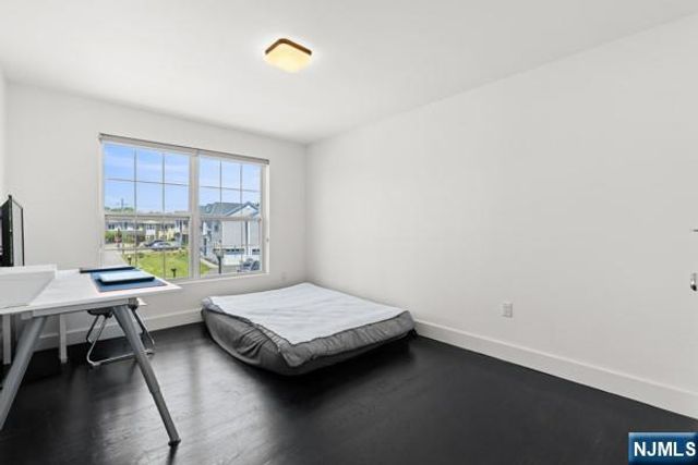 28 Lamb Court, Norwood, NJ 07648