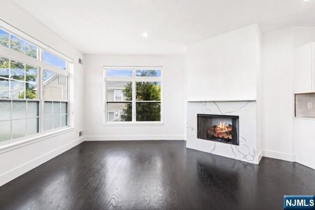 28 Lamb Court, Norwood, NJ 07648
