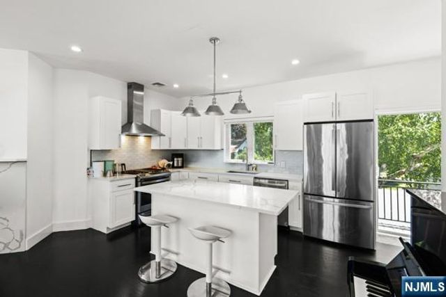 28 Lamb Court, Norwood, NJ 07648