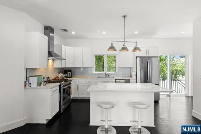 28 Lamb Court, Norwood, NJ 07648