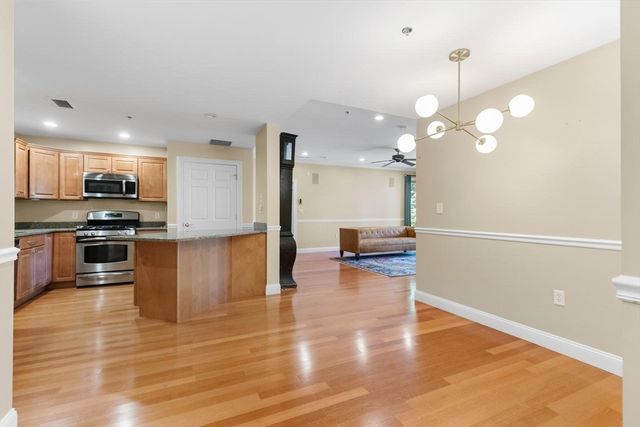 106 Washington St 23, Quincy, MA 02169