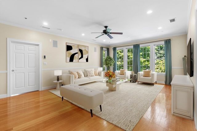 106 Washington St 23, Quincy, MA 02169