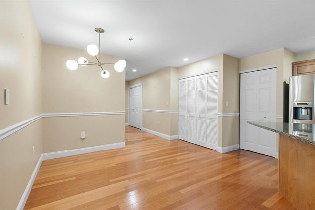 106 Washington St 23, Quincy, MA 02169