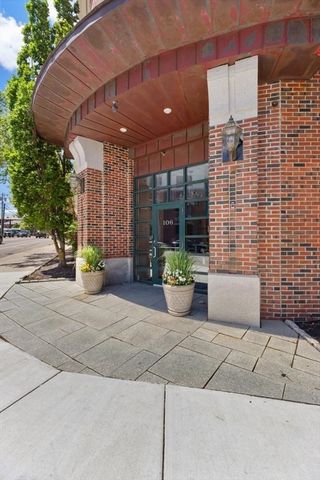 106 Washington St 23, Quincy, MA 02169
