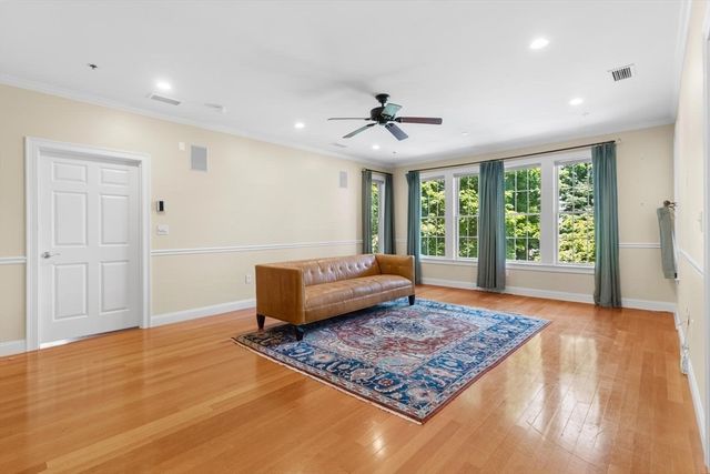 106 Washington St 23, Quincy, MA 02169
