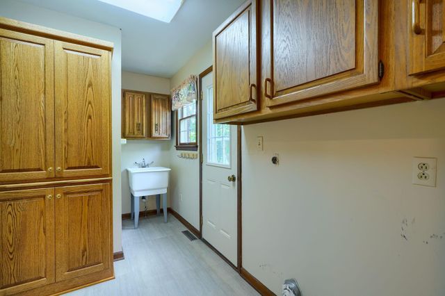 2865 Stringtown Road NW, Lancaster, OH 43130