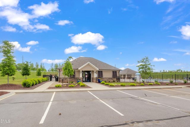 1009 Narcissus, Clayton, NC 27520