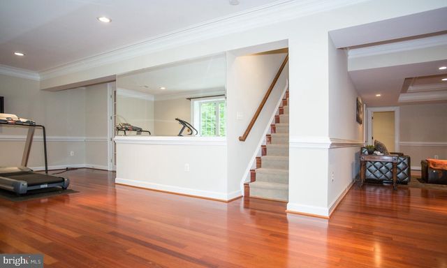 6125 OLD DOMINION DR, Mclean, VA 22101