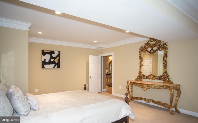 6125 OLD DOMINION DR, Mclean, VA 22101