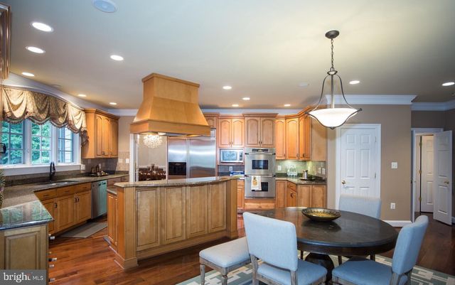 6125 OLD DOMINION DR, Mclean, VA 22101