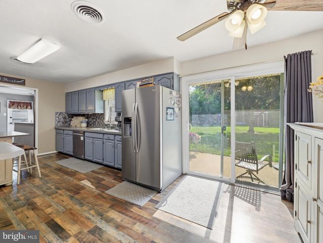10535 PEACHTREE LN, Williamsport, MD 21795