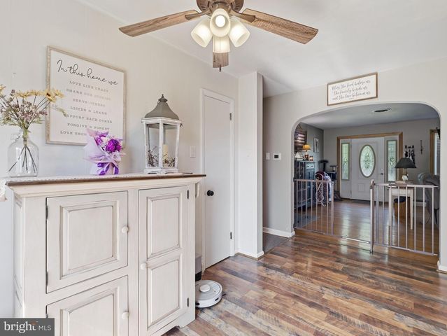10535 PEACHTREE LN, Williamsport, MD 21795