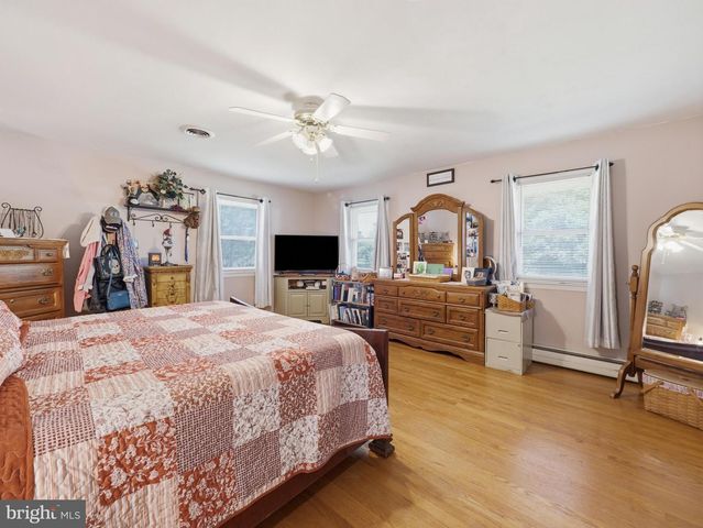 10535 PEACHTREE LN, Williamsport, MD 21795