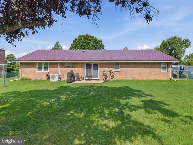 10535 PEACHTREE LN, Williamsport, MD 21795