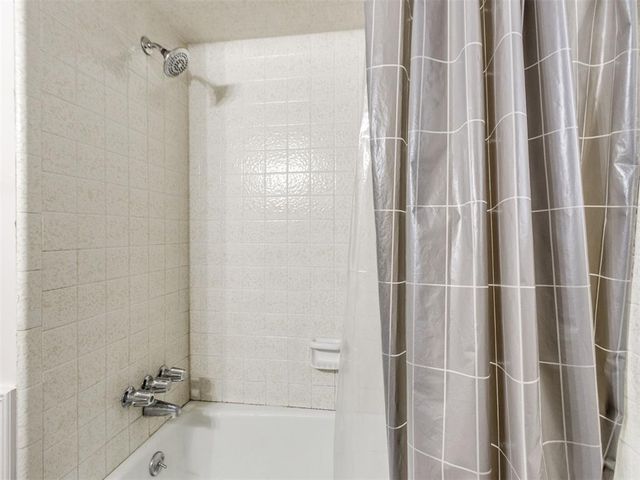1400 Devonshire Circle, Edmond, OK 73034