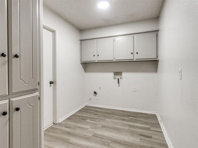 1400 Devonshire Circle, Edmond, OK 73034