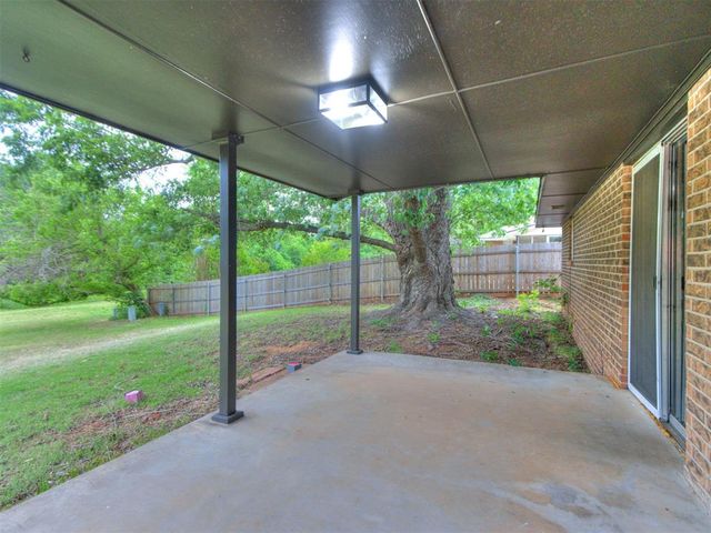 1400 Devonshire Circle, Edmond, OK 73034