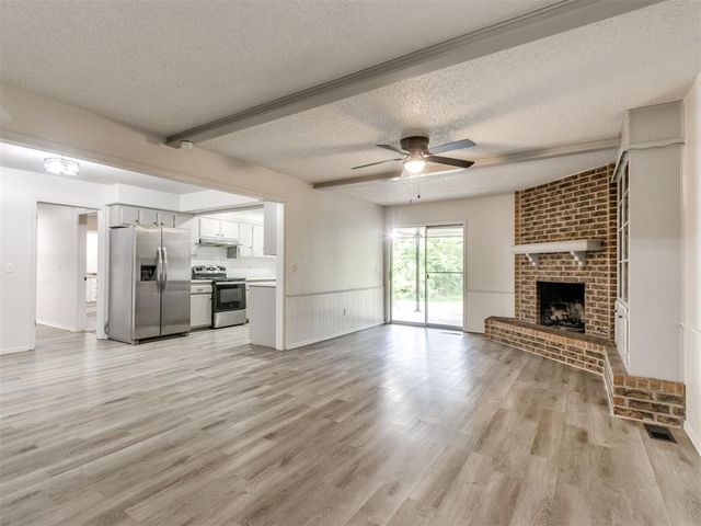 1400 Devonshire Circle, Edmond, OK 73034