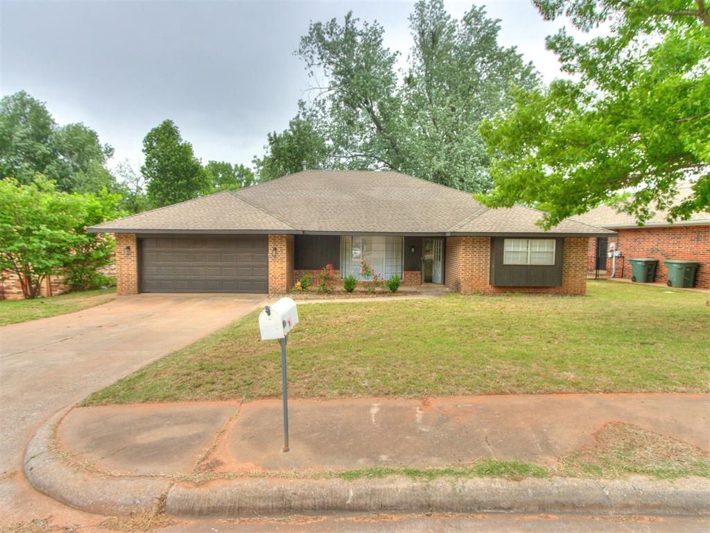 1400 Devonshire Circle, Edmond, OK 73034