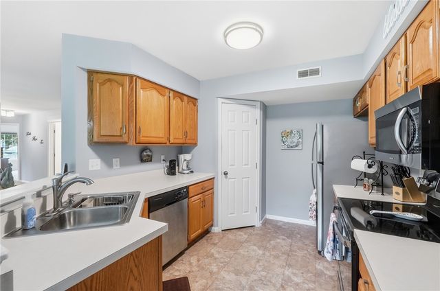 7437 Waterford Drive 204, Deerfield Twp, OH 45040