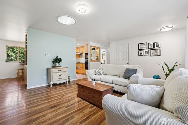 8121 145th Drive SE, Snohomish, WA 98290